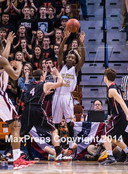 Thumbnail 2 in Valley Regional vs. Sacred Heart (CIAC Class S Final) photogallery.