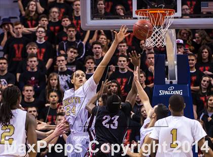 Thumbnail 1 in Valley Regional vs. Sacred Heart (CIAC Class S Final) photogallery.