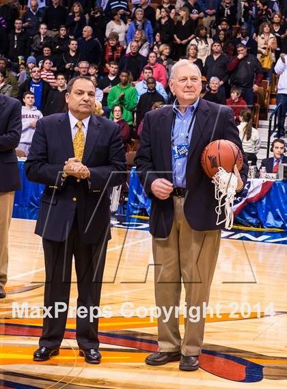 Thumbnail 3 in Valley Regional vs. Sacred Heart (CIAC Class S Final) photogallery.