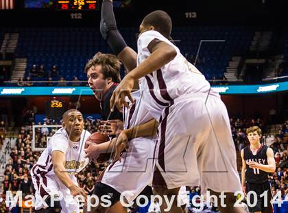 Thumbnail 3 in Valley Regional vs. Sacred Heart (CIAC Class S Final) photogallery.