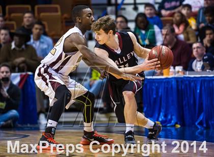 Thumbnail 1 in Valley Regional vs. Sacred Heart (CIAC Class S Final) photogallery.