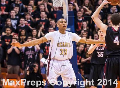 Thumbnail 2 in Valley Regional vs. Sacred Heart (CIAC Class S Final) photogallery.