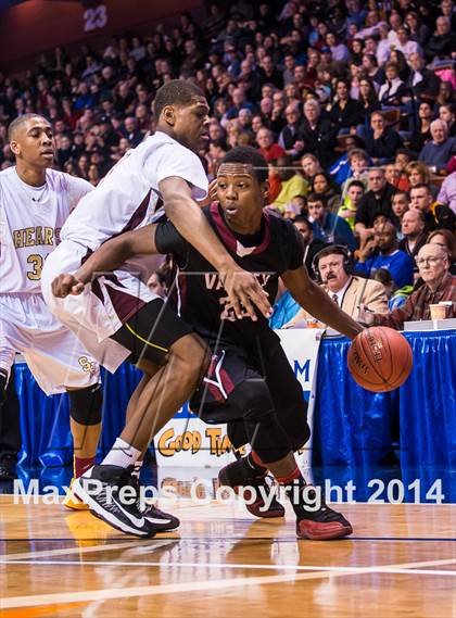 Thumbnail 2 in Valley Regional vs. Sacred Heart (CIAC Class S Final) photogallery.