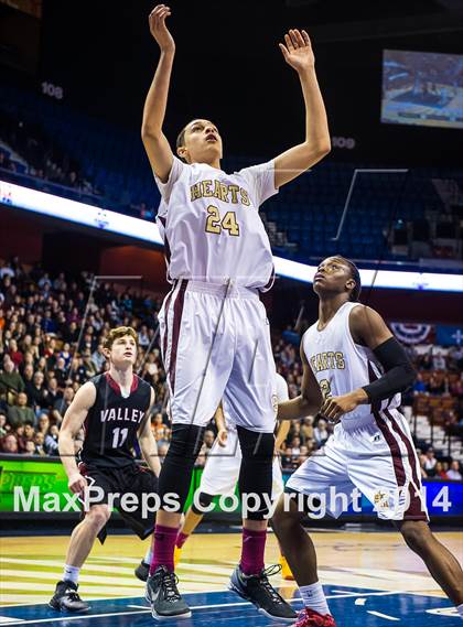 Thumbnail 1 in Valley Regional vs. Sacred Heart (CIAC Class S Final) photogallery.