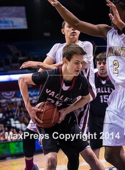 Thumbnail 2 in Valley Regional vs. Sacred Heart (CIAC Class S Final) photogallery.