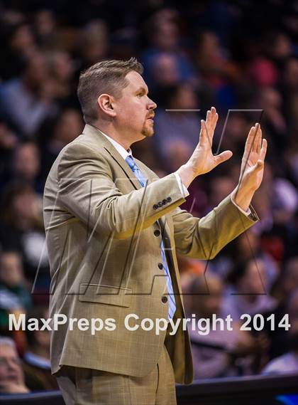 Thumbnail 2 in Valley Regional vs. Sacred Heart (CIAC Class S Final) photogallery.