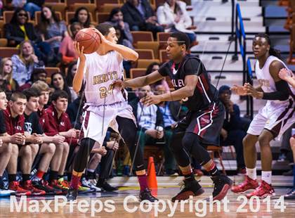 Thumbnail 1 in Valley Regional vs. Sacred Heart (CIAC Class S Final) photogallery.