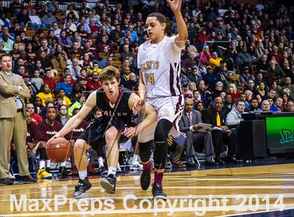 Thumbnail 2 in Valley Regional vs. Sacred Heart (CIAC Class S Final) photogallery.