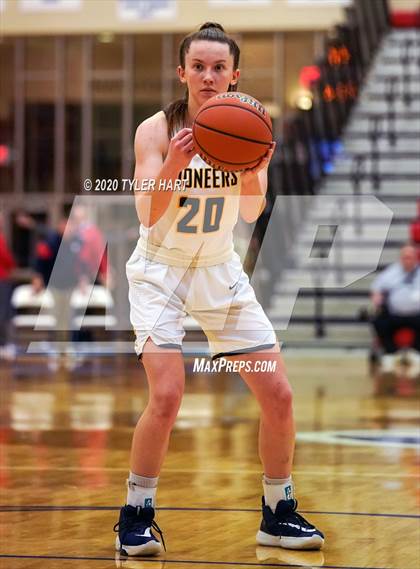 Thumbnail 1 in Brownsburg vs. Mooresville (IHSAA 4A First Round Playoff) photogallery.