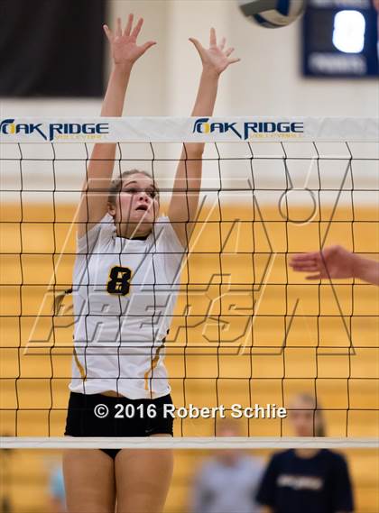 Thumbnail 1 in Del Oro @ Oak Ridge photogallery.