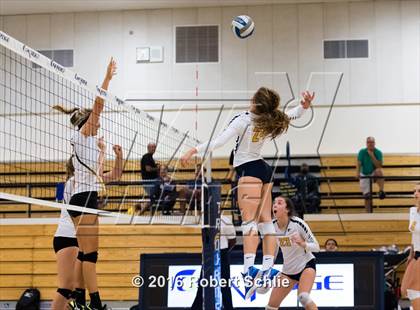 Thumbnail 1 in Del Oro @ Oak Ridge photogallery.