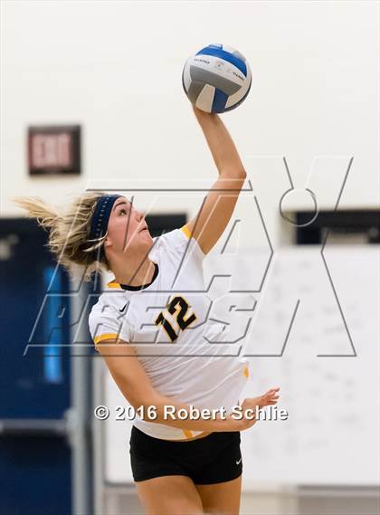 Thumbnail 2 in Del Oro @ Oak Ridge photogallery.