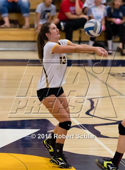 Thumbnail 2 in Del Oro @ Oak Ridge photogallery.