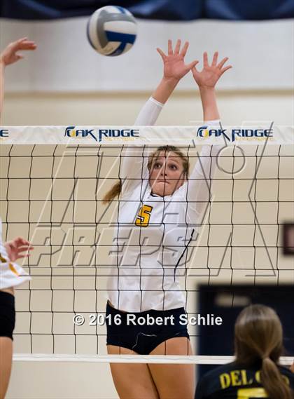 Thumbnail 1 in Del Oro @ Oak Ridge photogallery.