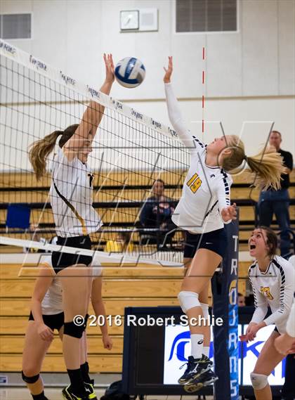Thumbnail 1 in Del Oro @ Oak Ridge photogallery.