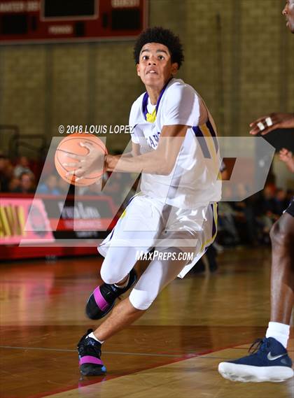 Thumbnail 2 in St. Augustine vs. Whitney Young (Nike Extravaganza) photogallery.