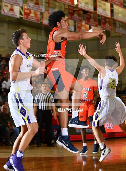 Thumbnail 1 in St. Augustine vs. Whitney Young (Nike Extravaganza) photogallery.