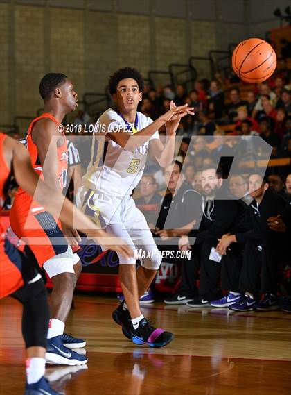 Thumbnail 3 in St. Augustine vs. Whitney Young (Nike Extravaganza) photogallery.
