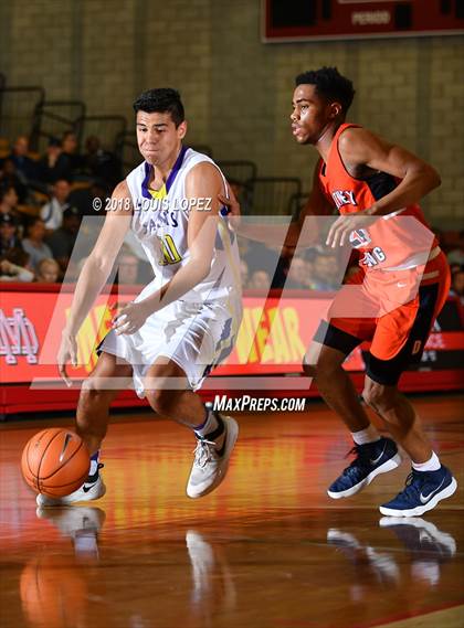 Thumbnail 1 in St. Augustine vs. Whitney Young (Nike Extravaganza) photogallery.