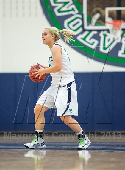 Thumbnail 2 in Heritage vs Woodgrove (Dulles District Semifinal) photogallery.