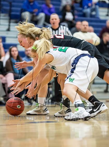 Thumbnail 3 in Heritage vs Woodgrove (Dulles District Semifinal) photogallery.