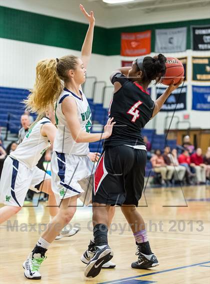 Thumbnail 1 in Heritage vs Woodgrove (Dulles District Semifinal) photogallery.