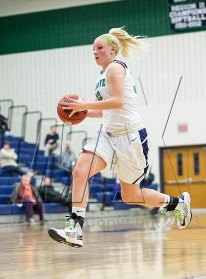 Thumbnail 2 in Heritage vs Woodgrove (Dulles District Semifinal) photogallery.