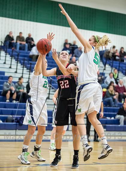 Thumbnail 3 in Heritage vs Woodgrove (Dulles District Semifinal) photogallery.