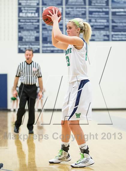 Thumbnail 3 in Heritage vs Woodgrove (Dulles District Semifinal) photogallery.