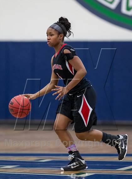Thumbnail 3 in Heritage vs Woodgrove (Dulles District Semifinal) photogallery.