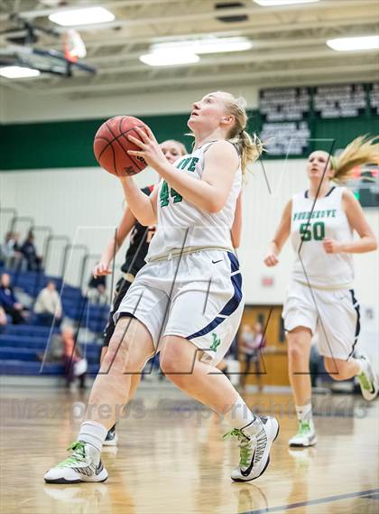 Thumbnail 3 in Heritage vs Woodgrove (Dulles District Semifinal) photogallery.