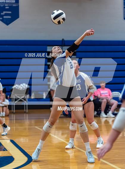 Thumbnail 2 in JV: Roncalli @ Indianapolis Bishop Chatard photogallery.