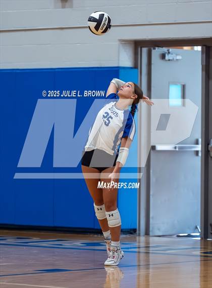 Thumbnail 2 in JV: Roncalli @ Indianapolis Bishop Chatard photogallery.