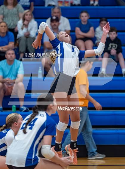 Thumbnail 2 in JV: Roncalli @ Indianapolis Bishop Chatard photogallery.