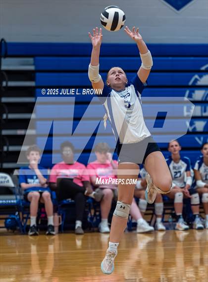 Thumbnail 1 in JV: Roncalli @ Indianapolis Bishop Chatard photogallery.