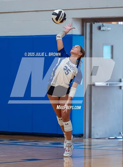 Thumbnail 3 in JV: Roncalli @ Indianapolis Bishop Chatard photogallery.