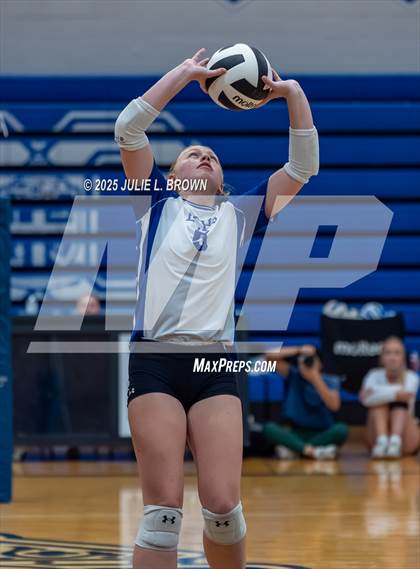 Thumbnail 3 in JV: Roncalli @ Indianapolis Bishop Chatard photogallery.