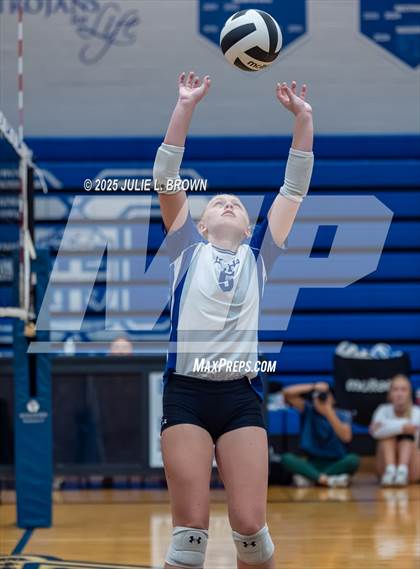 Thumbnail 2 in JV: Roncalli @ Indianapolis Bishop Chatard photogallery.