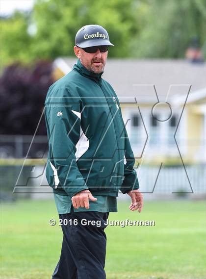 Thumbnail 1 in Petaluma vs Livermore (CIF NCS   Playoff) photogallery.