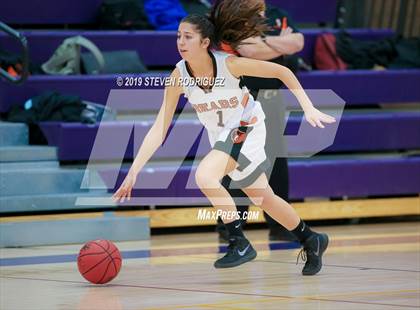 Thumbnail 1 in Central Catholic vs. Summerville photogallery.