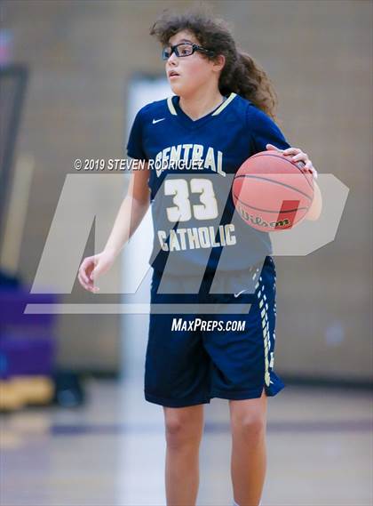Thumbnail 1 in Central Catholic vs. Summerville photogallery.