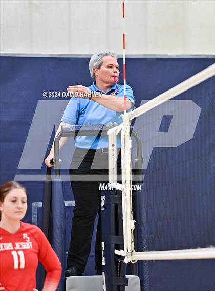 Thumbnail 1 in Regis Jesuit vs Monarch photogallery.