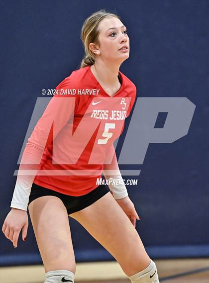 Thumbnail 1 in Regis Jesuit vs Monarch photogallery.