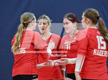 Thumbnail 1 in Regis Jesuit vs Monarch photogallery.