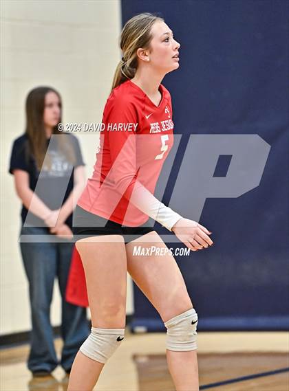 Thumbnail 3 in Regis Jesuit vs Monarch photogallery.