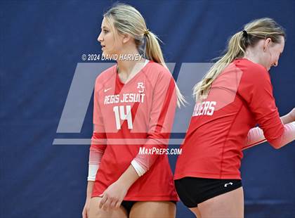 Thumbnail 2 in Regis Jesuit vs Monarch photogallery.
