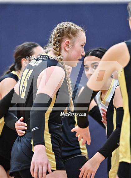 Thumbnail 2 in Regis Jesuit vs Monarch photogallery.