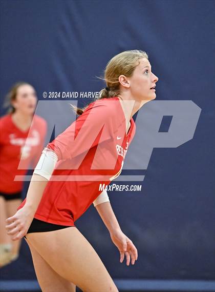 Thumbnail 2 in Regis Jesuit vs Monarch photogallery.