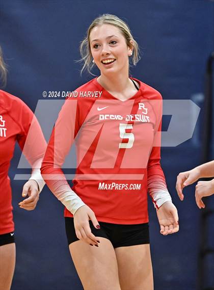 Thumbnail 2 in Regis Jesuit vs Monarch photogallery.