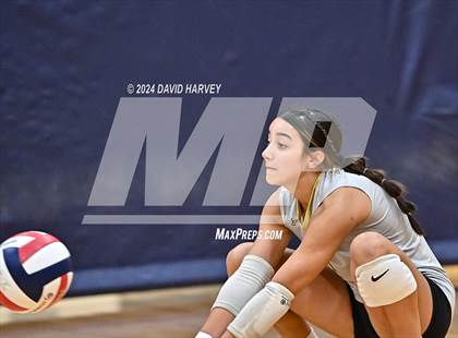 Thumbnail 3 in Regis Jesuit vs Monarch photogallery.